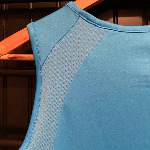 Adidas sleeveless tank - Picture 4 of 6